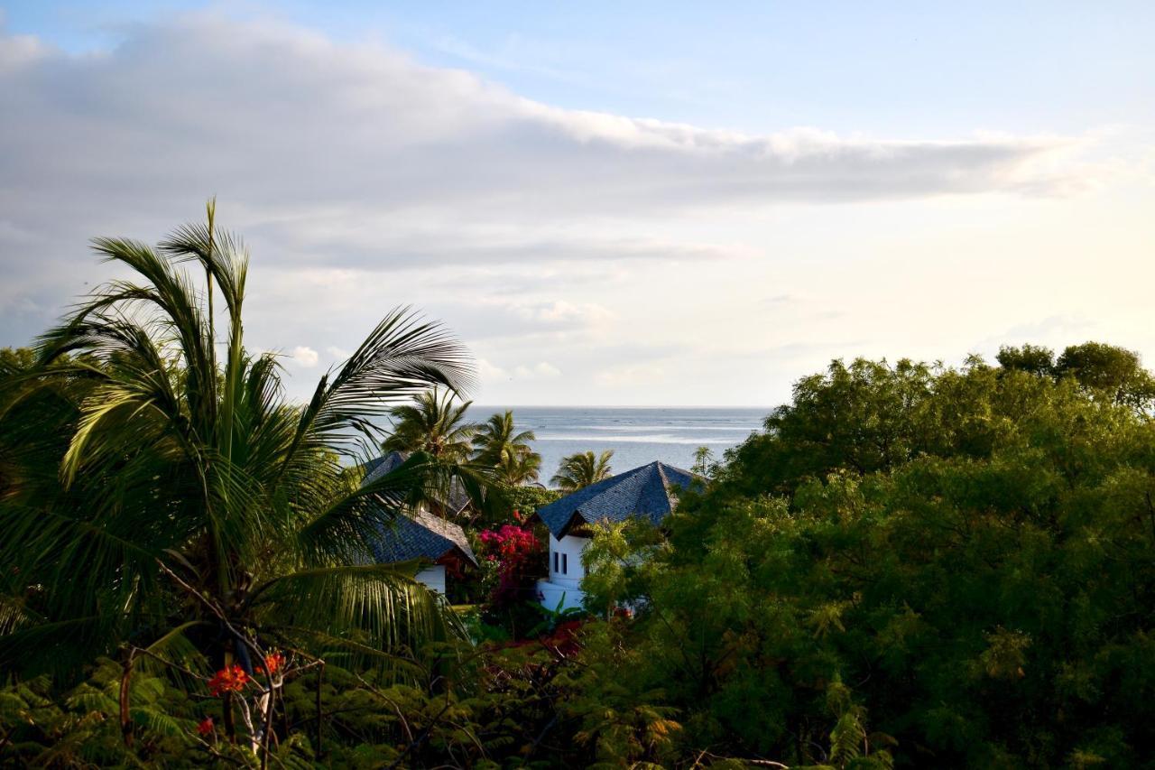 Silver Rock Hotel & Beachfront Apartments Malindi Esterno foto