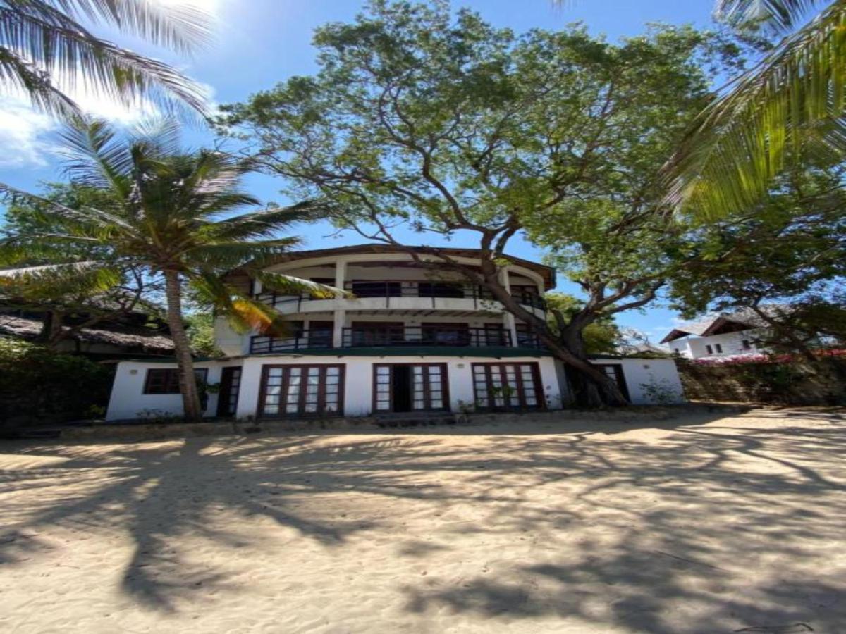 Silver Rock Hotel & Beachfront Apartments Malindi Esterno foto